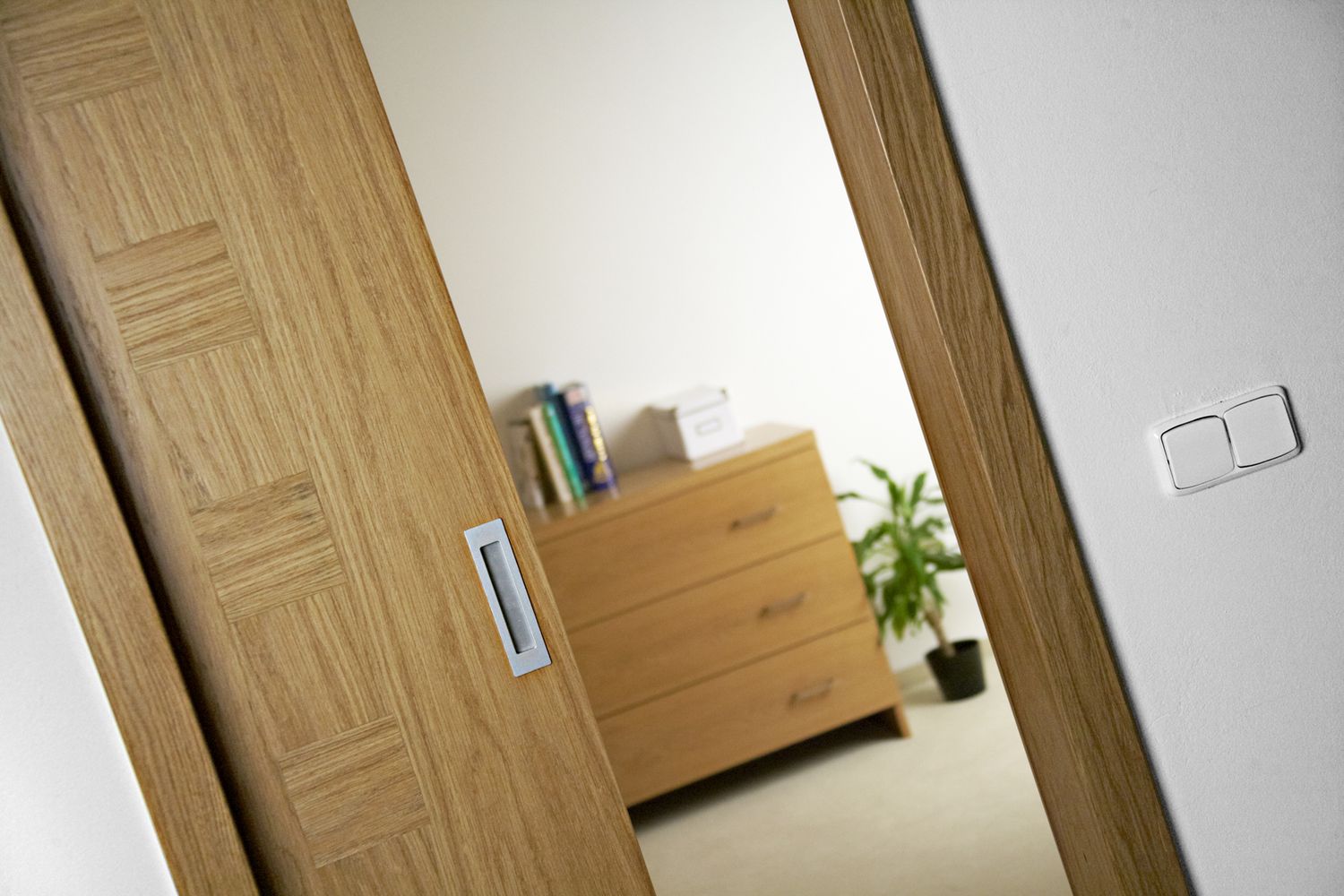 DETAIL / SLIDING DOOR
