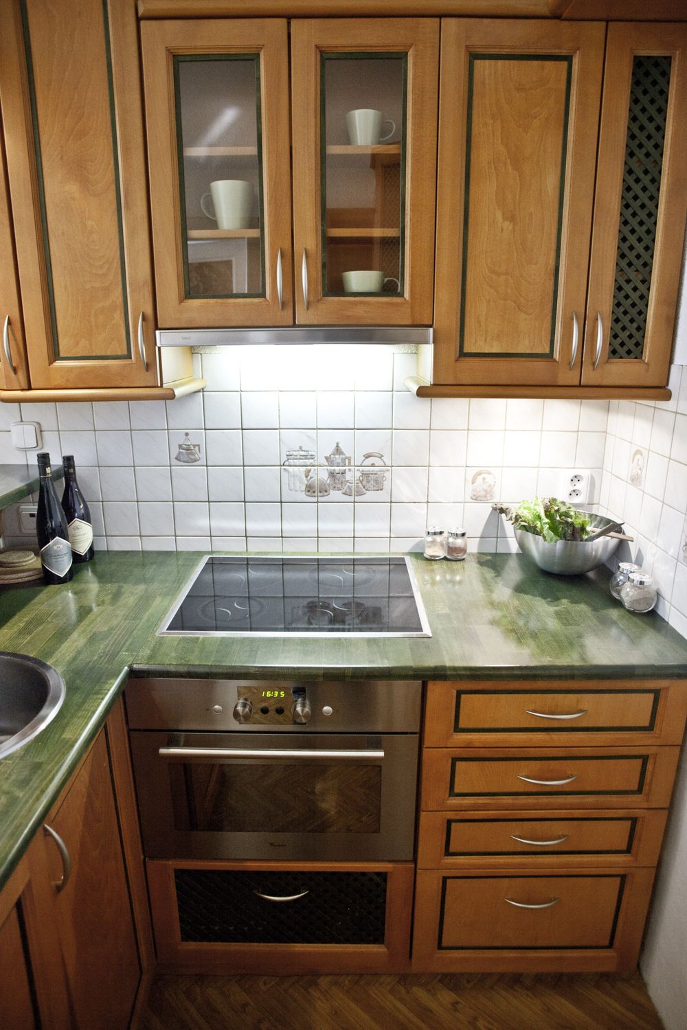 KITCHEN / FITTED