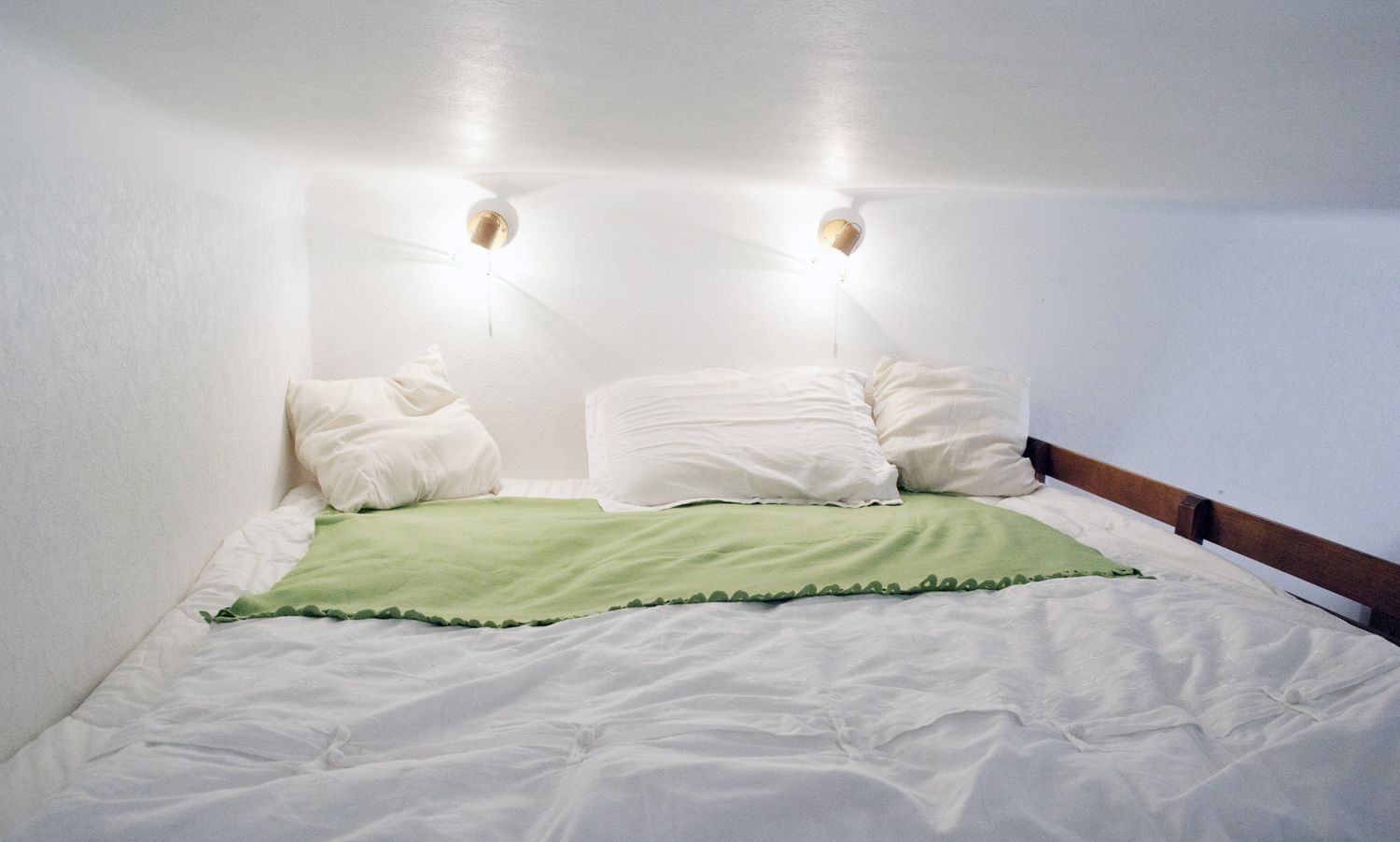 MEZZANINE / BED